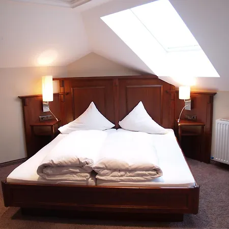 Hotel Garni Caroline-3