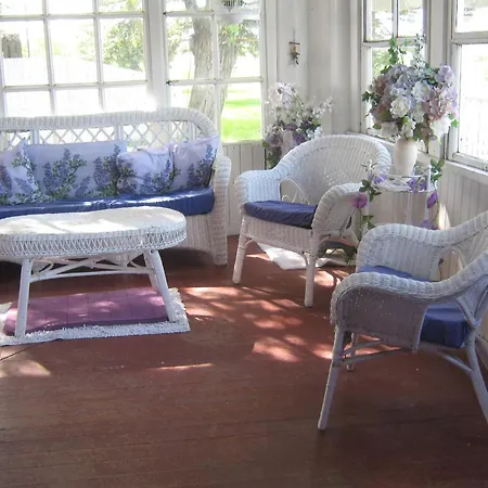 Wakamow Heights Bed And Breakfast-2