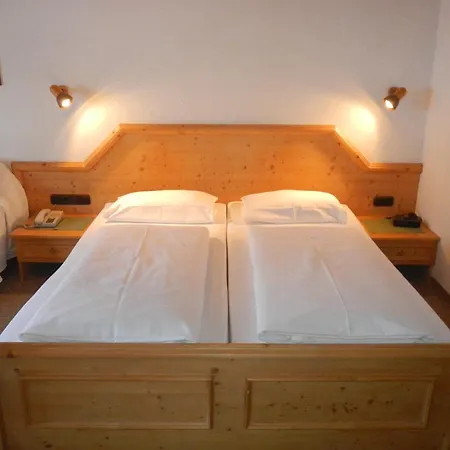 Hotel Garni Luggi Leitner-3