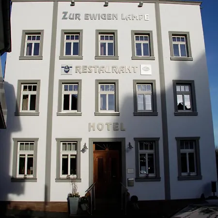 Zur Ewigen Lampe Romantisches Landhotel-2