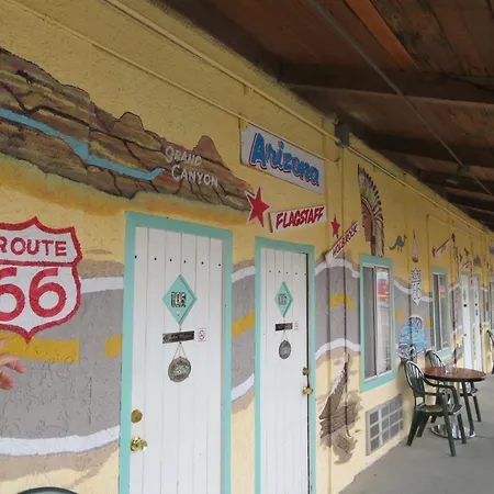 El Trovatore Motel-2