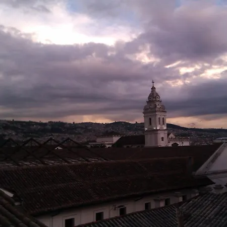 Hostal Yumbo Imperial-2