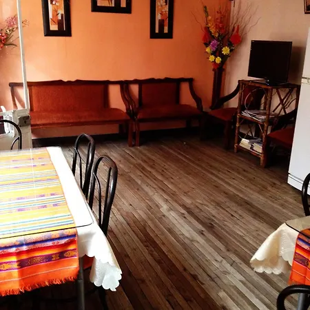 Hostal Yumbo Imperial-3
