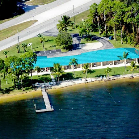 Lake Grassy Inn & Suites-3