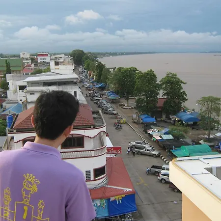 Riverfront Hotel Mukdahan-2