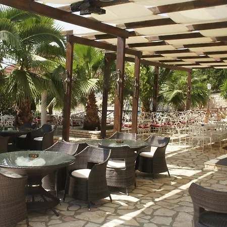 Hotel Panorama Sarande-3