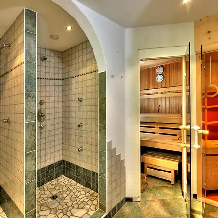 Hotel Garni Corinna-3