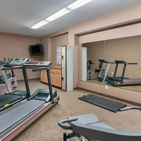 Days Inn & Suites By Wyndham Cochrane-3
