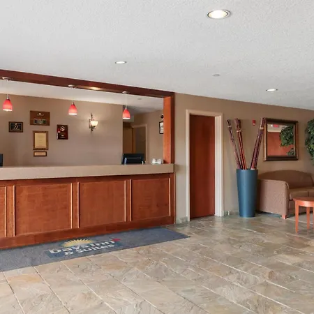 Days Inn & Suites By Wyndham Cochrane-2