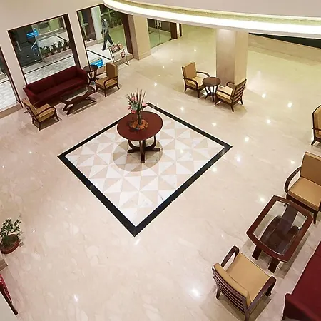 The Golden Plaza Hotel-2