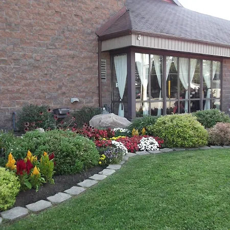 Travelodge By Wyndham North Bay Lakeshore-2