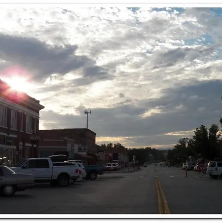 Historic Hotel Greybull-3