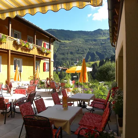 Hotel Alpenblume-3