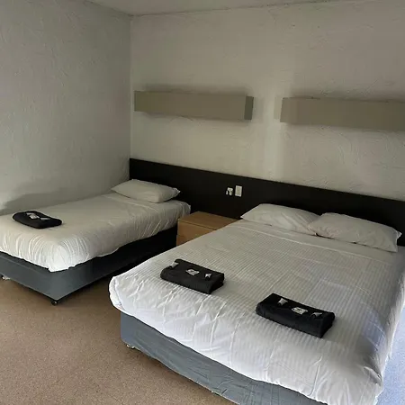 Overlander Hotel-2
