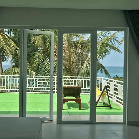Larina Beach House-3