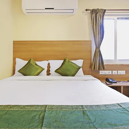 Itsy Hotels Jansi Residency-2