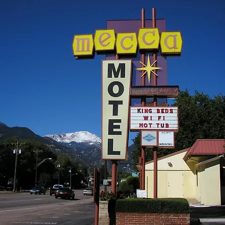 Mecca Motel-2