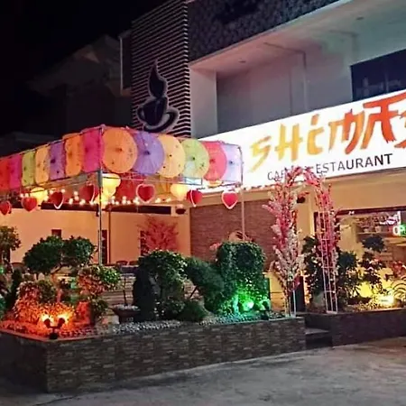 Rustic Crown Hotel-2