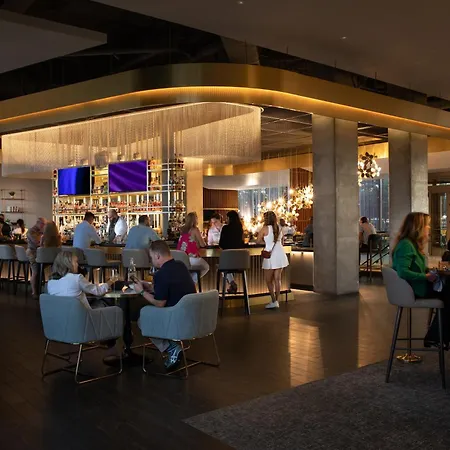 The Watermark Hotel-3