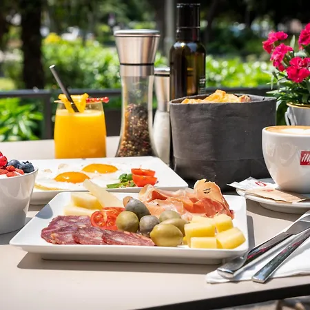 Degrassi Boutique Garni Hotel Izola-2