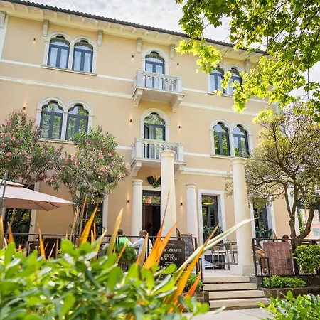 Degrassi Boutique Garni Hotel Izola-2