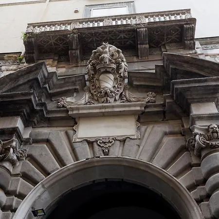 Piazza San Domenico Luxury Suites-3