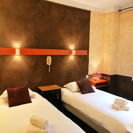 Hôtel Bar Aux Armes D'Estaing - KB HOTEL GROUP-3