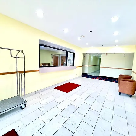 Heritage Inn & Suites-2