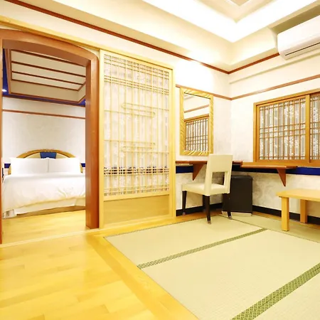 Phoenix Pavilion Hot Spring Hotel-2