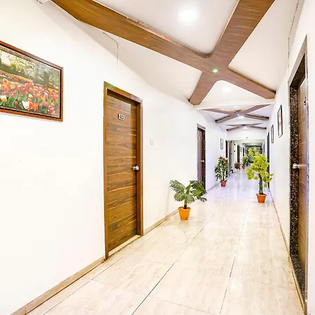 Fabhotel Ratna Palace - Inside Baronet Complex-3