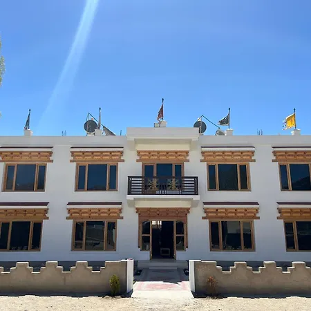 Leh Crown Inn-2