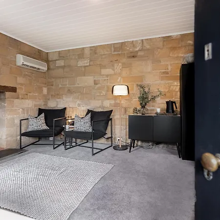 Mickle Cottage-3