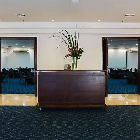 Dazzler By Wyndham Buenos Aires San Martin-3