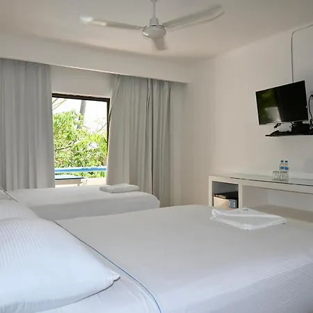 Pelicano Inn Playa Del Carmen - Beachfront Hotel-3