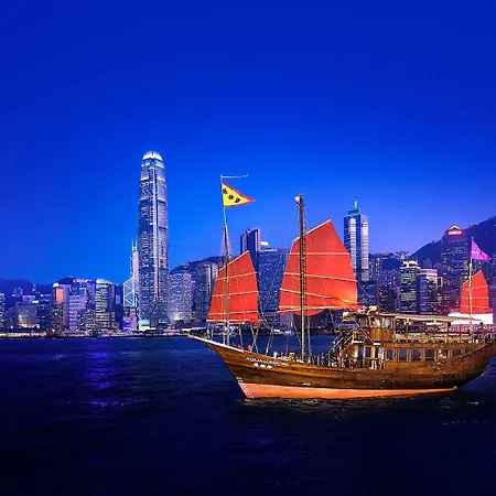 Four Seasons Hotel Hong Kong-3