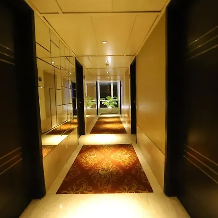 Hotel Amrapali Grand-3