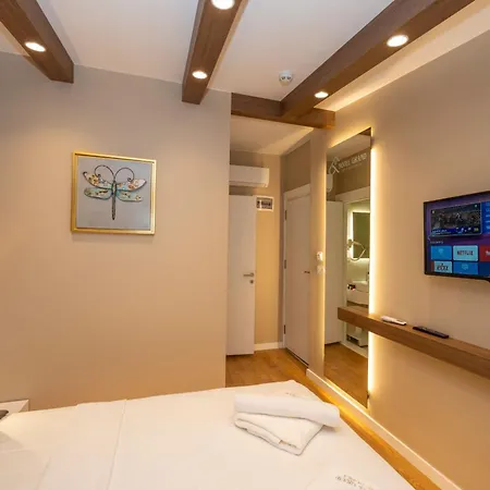 Grand İstanbul Hotel-3