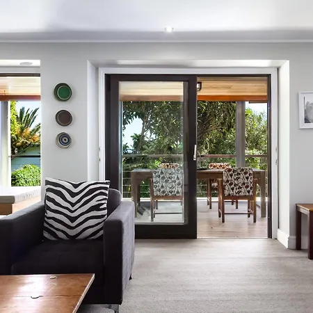 Sweet Greta Terrace Apartment 5 Min Walk To Beach-3