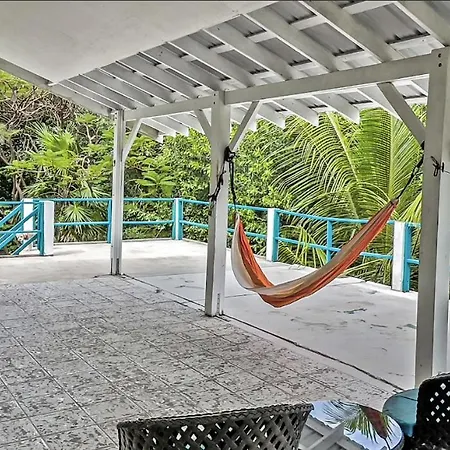 Feather'S Guesthouse-2