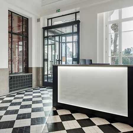 Hotel De La Poste-3