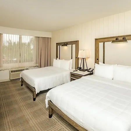 Knott'S Hotel-2
