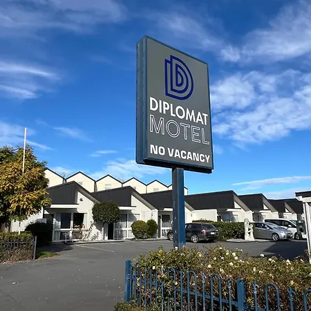 Diplomat Motel-2