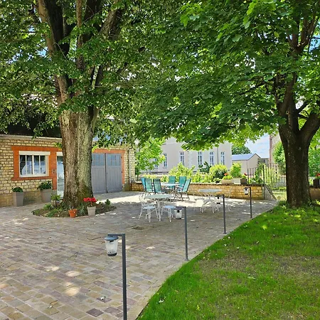 Chambres d'Hôtes Côté Parc-Côté Jardin-2