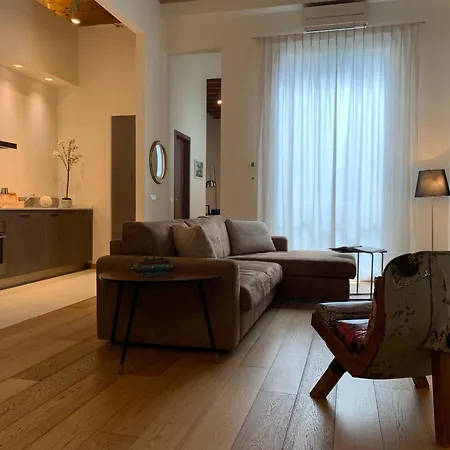 Florence Art Apartments-2