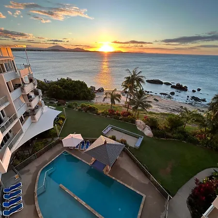 Coral Cove Apartments - Absolute Beachfront Resort Bowen-2
