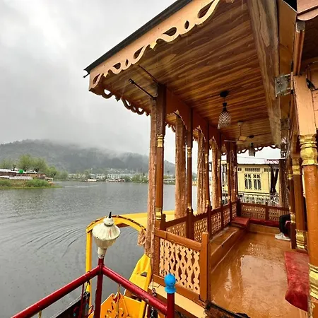 Houseboat New Jahangir And Morning Car-2