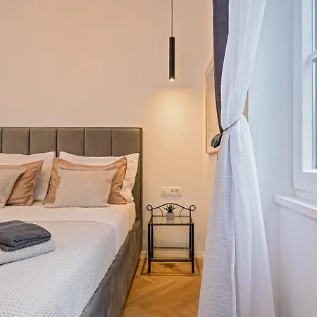 Jupiter Luxury Accommodation-3