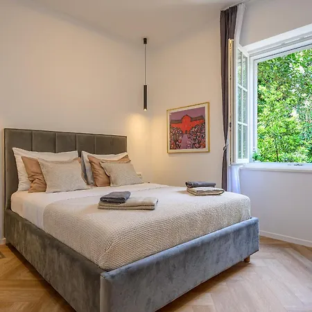 Jupiter Luxury Accommodation-2
