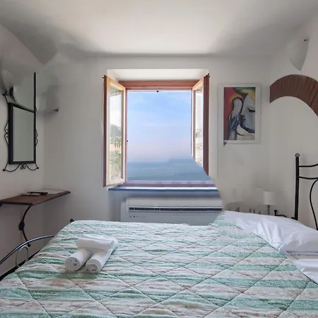 Cecio 5 Terre Rooms-3