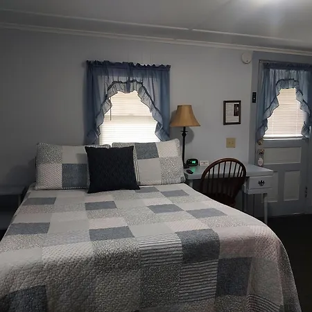 Serenity Motel-3